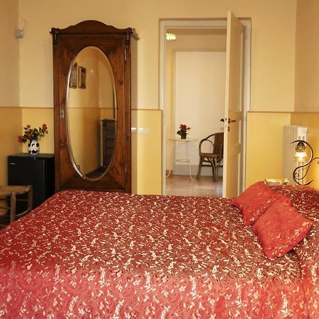 Agriturismo San Leonardello ภายนอก รูปภาพ