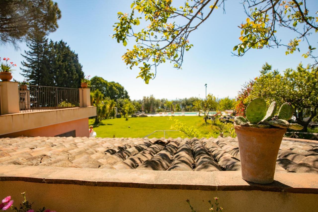 Agriturismo San Leonardello ภายนอก รูปภาพ