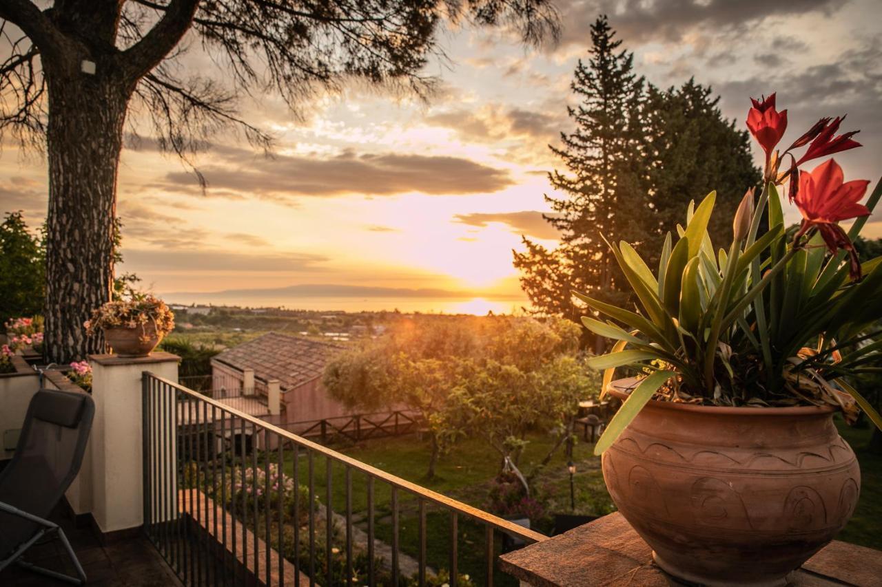 Agriturismo San Leonardello ภายนอก รูปภาพ